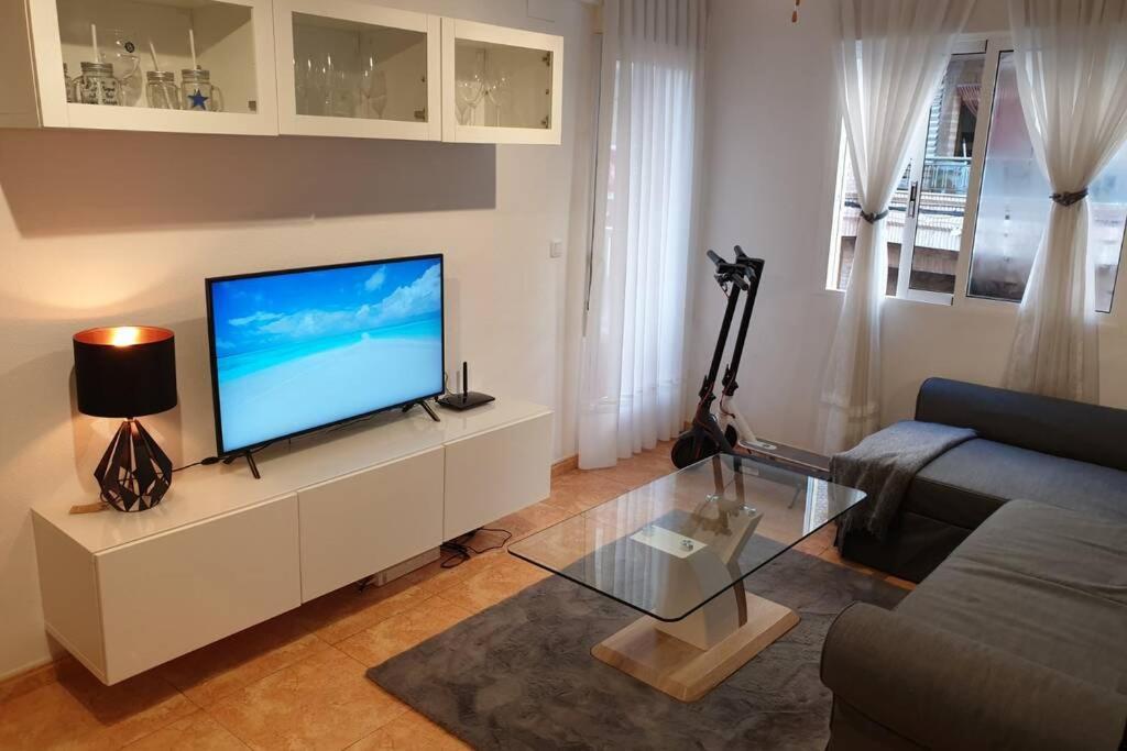 Apartment Playa Cura 150M + Electric Scooters Torrevieja Eksteriør billede